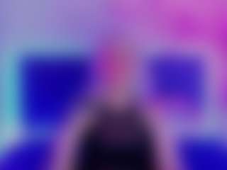 Live cam show with JoannLowe - Normal on Camsoda