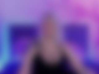 Live cam show with JoannLowe - Facial Piercings on Camiplay Live
