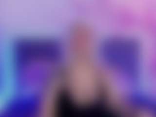 Live cam show with JoannLowe - Bald on Fling VIP Chat