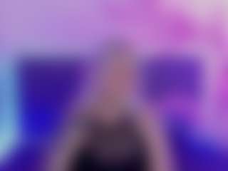Live cam show with JoannLowe - Curvy on AdultVida.com