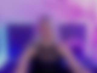 Live cam show with JoannLowe - Facial Piercings on Cam Slut