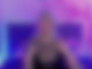 Live cam show with JoannLowe - Bald on Camsoda