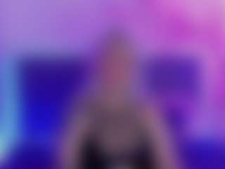 Live cam show with JoannLowe - Average on Camsoda