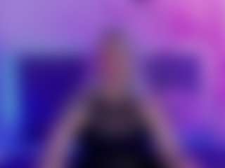 Live cam show with JoannLowe - Control on Camsoda