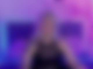 Live cam show with JoannLowe - Full Nudity on Dare Cams