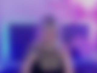 Live cam show with JoannLowe - Average on Streamer API