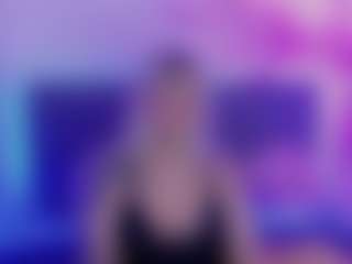 Live cam show with JoannLowe - Normal on Camsoda