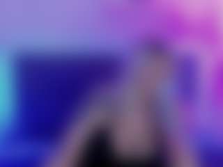 Live cam show with JoannLowe - Bald on Camsoda
