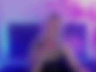 Live cam show with JoannLowe - Bald on Camsoda