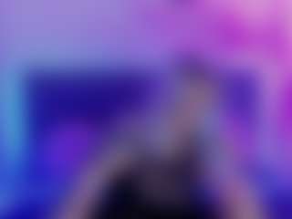 Live cam show with JoannLowe - College Curvy on Camsoda