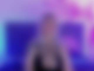Live cam show with JoannLowe - Facial Piercings on CamClone