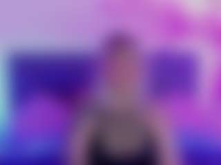 Live cam show with JoannLowe - Bald on Gym Cam Girls