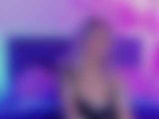 Live cam show with JoannLowe - Bald on x69.live