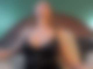 shannel-queen's Live Sex Cam Show