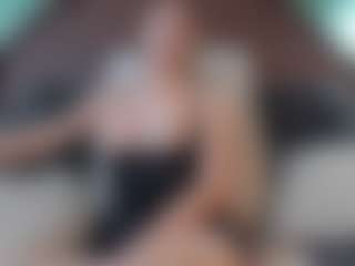 shannel-queen's Live Sex Cam Show