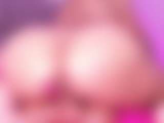 Live cam show with valery-ss - Average on Milf Play
