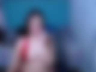 Live cam show with CherryLips - Average on CSO-WL
