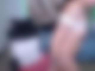 Live cam show with CherryLips - Average on Camsoda Late Night