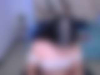 Live cam show with CherryLips - Average on Camsoda