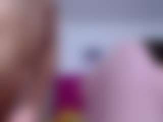 Live cam show with CherryLips - Office on nudelive.tv