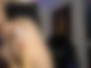 Live cam show with EmilyR0s33 - Strapon on StripNow