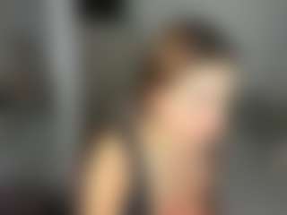 Live cam show with KittyKlum - Thong on AdultVida.com