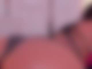 Live cam show with greta_beaumont - Average on madthumbs