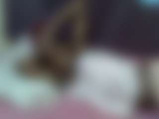 Live cam show with AFRI-QUEEN - Bikini on Gym Cam Girls