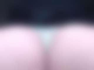 Live cam show with lorenitha - Spank on Soda Cam