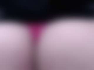 Live cam show with lorenitha - Ejaculation on WildCum