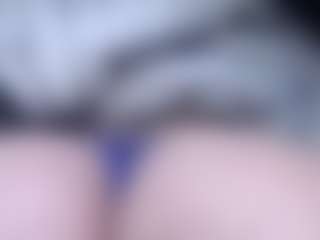 Live cam show with lorenitha - Smoking on Camsoda