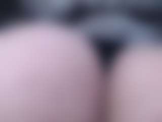 Live cam show with lorenitha - Spank on SinfulBabes