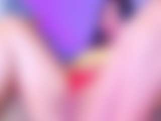 Live cam show with Jade Brunnette - Living Room on Camsoda