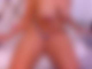 Live cam show with ZafiraHot - Ebony Middle Aged on Milfs Live