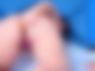 Live cam show with EmiilyStone - Green Eyes on xxxlivecams.org