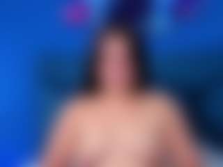 Live cam show with EmiilyStone - Living Room on Camsoda