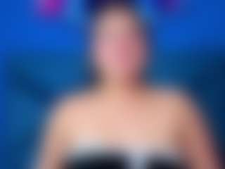 Live cam show with EmiilyStone - Green Eyes on madthumbs