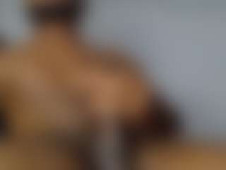 Live cam show with break9inch - Bear on AdultVida.com