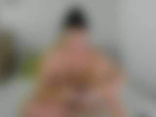 Show en direct avec ChristyHearth - College Curvy sur Camsoda