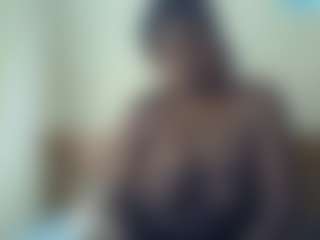 Live cam show with Linah Vee - Twerking on madthumbs