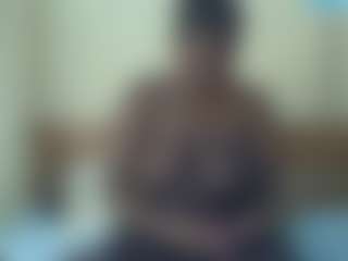 Linah Vee's Live Sex Cam Show