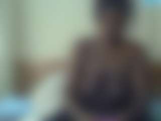 Live cam show with Linah Vee - Twerking on fapnchat