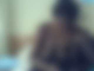 Live cam show with Linah Vee - Twerking on Soda Cam