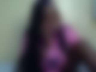 Linah Vee's Live Sex Cam Show