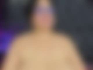 Live cam show with ArethaOzz - Mature on UwU Esports