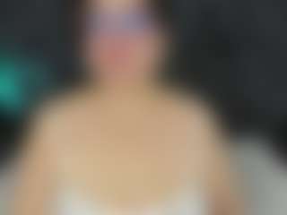 Live cam show with ArethaOzz - Latina Mature on CamwithHer | colombia