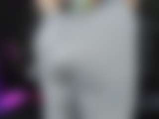 ArethaOzz MILF webcam performer live streaming