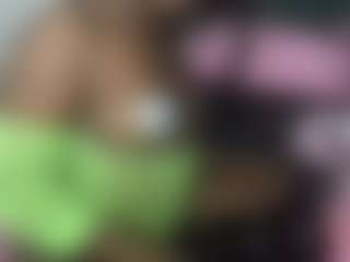 Live cam show with Jade Bubbles - Spank Black on CSO-WL