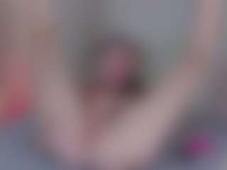 KiraNigh's Live Sex Cam Show