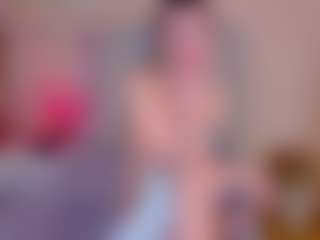 KiraNigh's Live Sex Cam Show